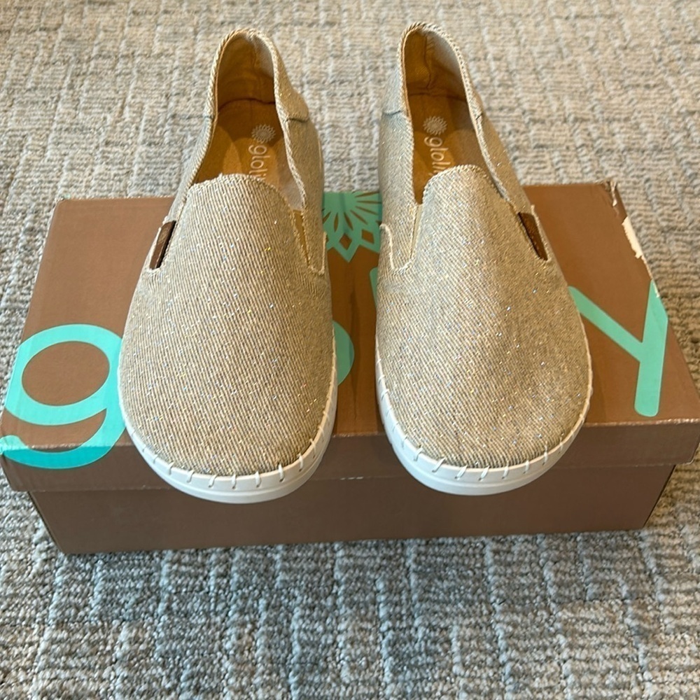 Glolily ELLE Women's Slip-On Shoes Tan Sparkle 7.5